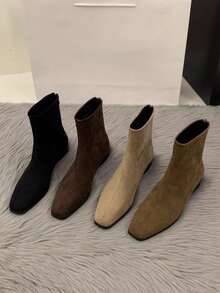 2025 秋冬新款韩版粗跟绒面踝靴，保暖内衬，咖啡色修身短靴，女士优雅