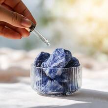 Bulk Natural Raw White Turquoise Rough Stones - Vibrant Purple & White Marbled Crystal Specimens For Jewelry Making, Tumbling, Cabbing, DIY Crafts, Aquarium Decor, Vase Fillers - Unique Holiday Gifts For Women & Girls, Jewelry Making Supplies, Craft Supplies, Polished Finish Rocks, Tumbled Stones