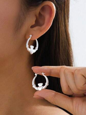 1 Pair Vintage Iron Alloy Geometric Circle Crown Heart Wing Stud Earrings, Minimalist Cute Elegant Fashion Suitable For Valentine's Day, Party, Banquet And Daily Wear