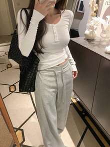 女式纯色圆领长袖合身前扣罗纹休闲 T 恤，春夏秋季 - 白色 - 查看 4