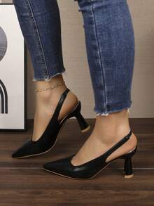 Nuevas sandalias de trabajo profesionales elegantes y delicadas con tiras y tacón fino para el verano