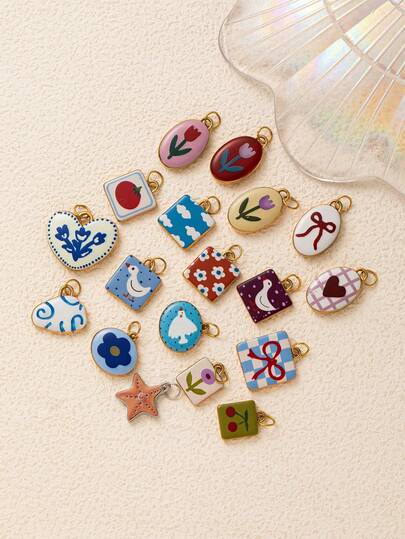 1 件绘画风格椭圆形花朵、蝴蝶结、樱桃、云朵、白鹅、小鸟吊坠，可制成 DIY 项链、手链、耳环、包链、钥匙扣等。不锈钢材质电镀 18K 金、吊饰、装饰珠、女士珠宝配饰、DIY 配饰、钥匙扣配饰、不锈钢配饰、不锈钢吊坠等