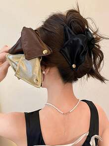 1pc Satin Triangle Hair Claw Clip, Elegant Hair Claw Barrette, Versatile Solid Color Hair Accessory Suitable For Daily Wear, Casual, Party, Commute, Vacation, Washing Face, Showering, Makeup, Outfit Matching Fall Winter Hair Clip Hair Accessories For Women Bows Fashion Hair Clutch