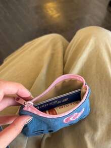 Sanrio 1 pieza Monedero bordado con gato Kitty de Sanrio, bolsa de almacenamiento mini, bolsa cosmética portátil, bordado de alta calidad para mujer, billetera mini, monedero, billetera de viaje de otoño, monedero para monedas, monedero para dinero, estilo Y2K