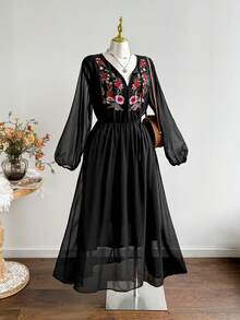 Rusttydustty Plus Size Floral Embroidery Casual Vacation Dress - Black - View 6