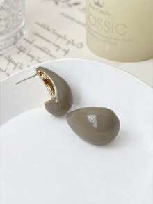 1 Paar tropfenförmige Hängeohrringe