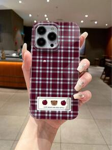 Funda protectora a cuadros con oso y manzana para iPhone 16/16Plus/16Pro/16ProMax, 15/15Plus/15Pro/15ProMax, 14/14Plus/14Pro/14ProMax, 13/13Pro/13ProMax, 12/12Pro/12ProMax, 11/11Pro/11ProMax, anti-caída, resistente a la suciedad, cobertura completa