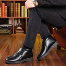 Czarne skórzane buty śnieżne męskie za kostkę, ciepłe, antypoślizgowe, wciągane, wygodne, puszyste buty do sportów halowych na jesień/zimę