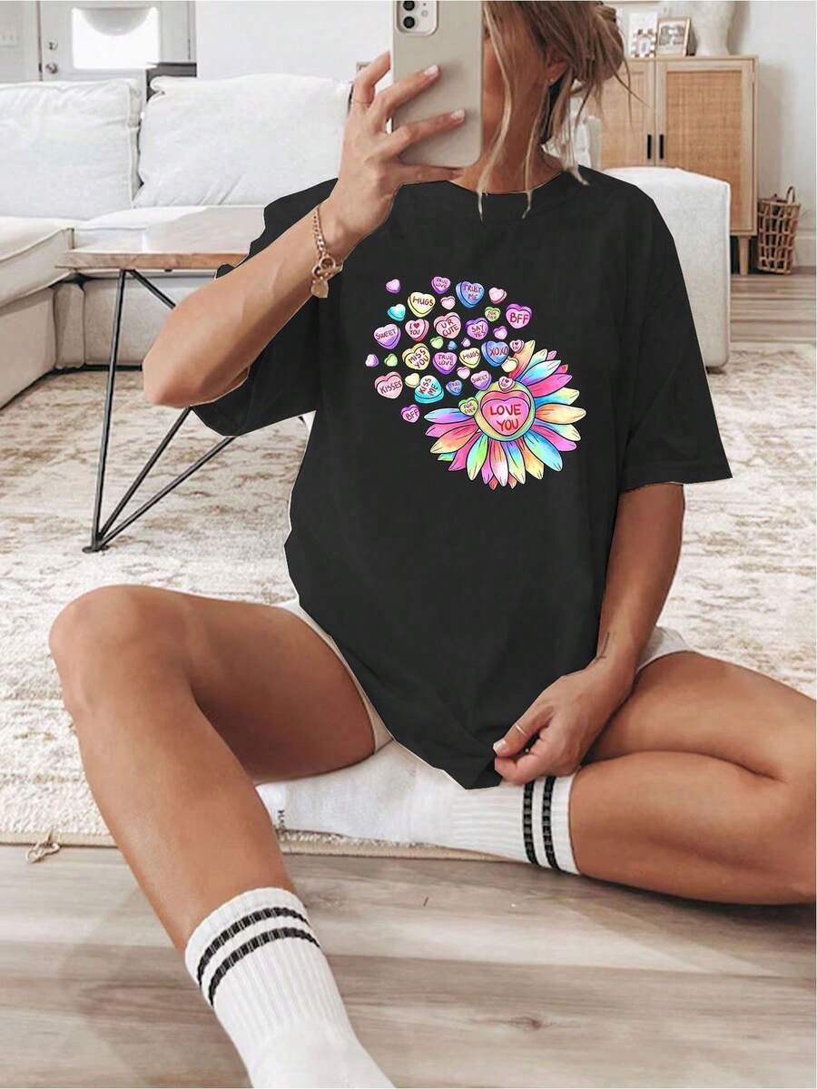 Camiseta de algodón negro de 180 g con cuello redondo y manga corta para mujer, con estampado de corazones. Camiseta con frases inspiradoras, bonita y dulce. Top informal y cómodo para mejores amigas, abrazos, besos y conjuntos divertidos.