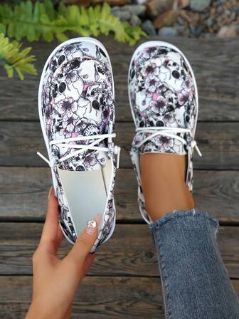 Women's Casual Blue Sunflower Skull Halloween Breathable Non-Slip Canvas Shoes, Solid Color Pattern Canvas Material, Round Toe Elastic Lace-Up Easy On/Off Flat Athletic Sneakers, Lightweight Work Shoes