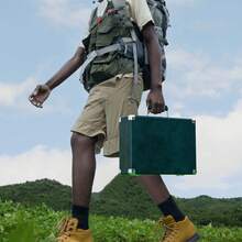 SILWISUN Vinyl Record Player 3 Speed Turntable With Bluetooth, Built In Battery, Portable Suitcase, Built In Speakers,Type-C Port 3.5mm Headphone Jack Aux In/RCA Out Pink For Home Decoration Gift