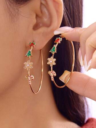 一对优雅百搭的圣诞糖果手杖、雪花、圣诞树、蝴蝶结和铃铛耳环，男女皆宜，适合节日派对、日常佩戴，是万圣节、圣诞节、感恩节、生日的绝佳礼物