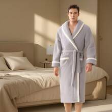 Bata de baño de felpa de nube gruesa de estilo INS nuevo para otoño/invierno, unisex, chal suave y esponjoso, cuello de solapa, pijama de peluche de manga larga para sanar