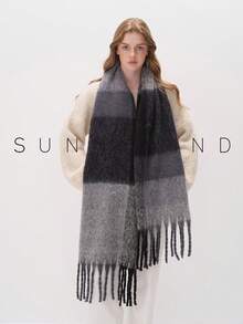 1条加厚保暖优雅格子围巾，秋冬季搭配连衣裙