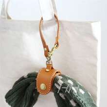 1pc Towel Silk Scarf Glove Storage Strap Outdoor Portable Scarf Storage Clip Simple Storage Clip, Organizer Clips - Multi-Purpose Bag Clip, Glove Holder, Scarf & Hat Keeper With Loop Strap - Secure Attachment For Handbags, Purses, Travel