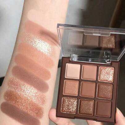 Sombra de ojos de chocolate de 4 colores, sombra de ojos de tierra, disco de sombra de ojos, maquillaje ligero, hinchazón de ojos, espuma mate para ojos, cuentas de nueve colores, nueva cara simple para estudiantes principiantes