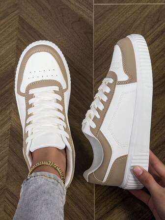 Klassiska rund tå snörskor små vita skor, kakifärgade och vita parskor, vardagliga sportskor, studentskor, skateboardskor, vårmode