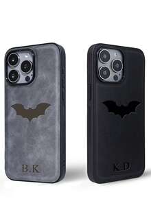 定制个性化名字手机壳适用于 11 12 13 14 15 16 17 Pro Max Plus 17 Air 3D DIY 雕刻字母首字母名字奢华商务经典 PU 皮革防震外壳节日礼物送给爱人朋友家人自己 - 棕色 - 查看 8