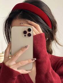 1条周长36厘米/14.17英寸的女士发箍，优雅简约设计，适合日常、休闲、派对、通勤、度假、发型设计、洗脸/洗头、化妆、服装配饰等场合，可作发箍、发带、女士头饰、家居美发饰品。 - 紅色 - 查看 4