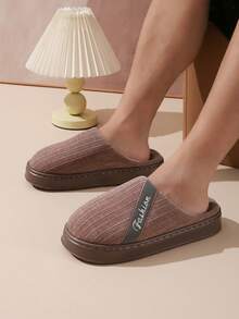 نعال رجالي جديدة مطرزة، مانعة للانزلاق، هادئة، خفيفة الوزن للارتداء في المنزل