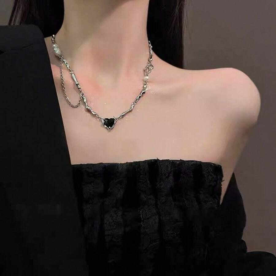 1pc Luxury Niche Chic Black Heart Lava Necklace, Gift For Women, Wedding