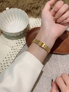 1pc Oval Bamboo Strap Women's Watch, Adjustable Gold-Tone Band, Elegant & Versatile Quartz Wristwatch, Suitable For Daily Wear, An Ideal Daily Matching Gift - Gold - View 5