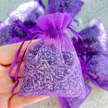 6 Stücke/10 Stücke/3 Stücke Lavendel Duftsäckchen, langanhaltender eleganter französischer Blumenduft Säckchen, geeignet für Schubladen und Schränke, perfektes Brautduschgeschenk, Feiertags-Heimdekoration (Halloween, Weihnachten, Erntedankfest) mit lila künstlichen Blumen - frischer Duft, geeignet für Zuhause, Büro und Studentenwohnheim | Ideal für Schubladen, Schränke, Wohnzimmer, Schlafzimmer | Keine Batterie erforderlich, künstliche Lavendelblumen