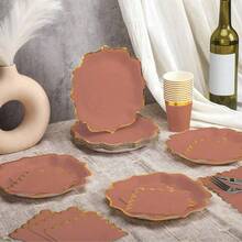 10 piezas/20 piezas/50 piezas, Platos de papel con borde dorado y diseño de vieira en color marrón, vasos y servilletas, Juego de vajilla desechable para fiestas, Plato de cena de 9 onzas con borde dorado y diseño de otoño, adecuado para cumpleaños, bodas, baby shower, Acción de Gracias, decoración del hogar, puede acomodar a 10 invitados (Marrón)