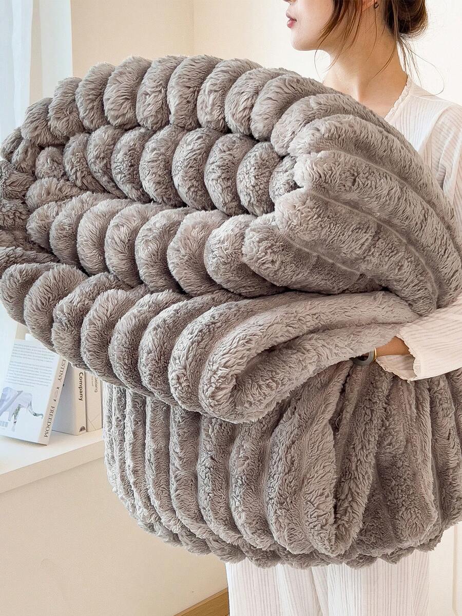 1 pieza Manta suave y cálida a rayas - Poliéster lavable a máquina, ideal para primavera y otoño, hipoalergénica, confort acogedor para todo el año en el sofá, la cama o como regalo - Colores mezclados, manta para sofá, decoración del hogar neutra, material hipoalergénico, decoración de otoño, decoración de invierno, decoración de habitación, vuelta al colegio