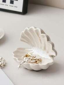 1pc Artistic Shell Jewelry Tray, Elegant Drative Half-Round Key And Jewelry Holder For Entryway Or Vanity, Stylish Home Dr, Perfect Thoughtful Gift For Mother Or Friend - Ideal For Weddings, Christmas, Thanksgiving, New Year, And Valentine's Day Celebrations, Enhance Your Space With This Unique Jewelry Organizer, And Functional Accessory For Every Occasion, Perfect For Sun Travel Enthusiasts And Fashion Lovers Alike.