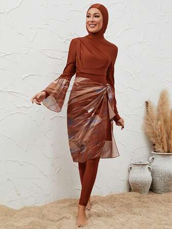 VFJ 女士端庄布基尼套装，圆领长款泳衣，搭配高腰紧身裤和飘逸印花装饰