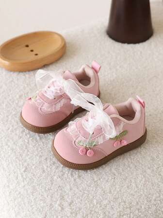 1 双女宝宝防滑软底幼儿鞋，韩版百搭婴儿鞋，春夏