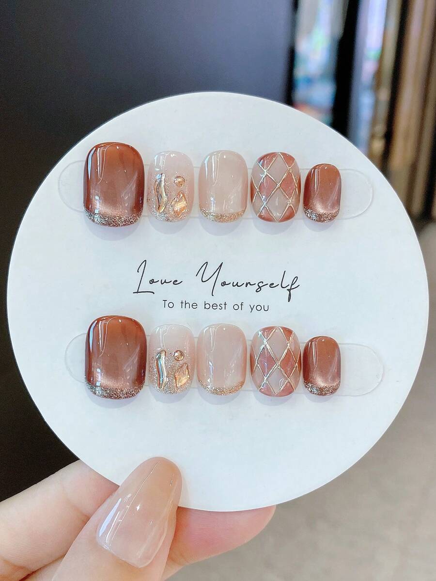 Bộ 10 móng tay giả ngắn tròn phong cách Kawaii mùa hè - Hình vuông ngọt ngào kiểu Nhật Bản với điểm nhấn vỏ sò, thiết kế kỳ nghỉ biển, móng giả gây sốt trên mạng cho mùa tựu trường & nghệ thuật làm móng tháng 7, phụ kiện làm móng thủ công.