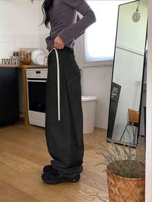 Bowknot Back Pocket Design Loose Fit Balloon Jeans For Women, Spring New Arrival - Black - View 4