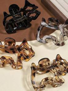 1pc Plastic Dog Paw Grip Hair Clip For Ladies - Simple And Fashionable Side Hair Accessory Fall Winter Claw Clip Hair Accessories For Women For Vacation Outfits Woman Elegant Hair Clutch