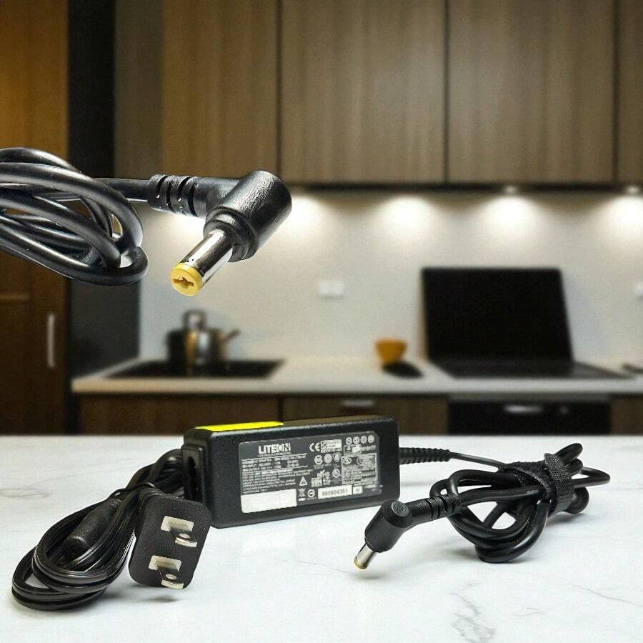 DEMTECH Cargador de corriente compatible para laptop con salida de 19V 1.58A y 19V 1.5A, conector mini aguja de 3.0 mm * 1.1 mm, adaptador portátil de energía universal con entrada AC 100-240V, diseño compacto y ligero para computadora portátil, notebook, netbook y ultrabook, ideal como reemplazo o accesorio adicional para el hogar, oficina o viajes, práctico para estudiantes y profesionales que requieren mantener sus equipos siempre cargados y listos para trabajar, estudiar o disfrutar de contenido multimedia, conector fino mini de 3.0 mm * 1.1 mm altamente compatible con múltiples modelos de laptops que utilizan este voltaje, producto confiable para uso diario que ofrece un suministro de energía constante y estable, accesorio indispensable para quienes buscan un adaptador duradero, eficiente y portátil, diseñado para cubrir las necesidades de movilidad y productividad en cualquier entorno. - Tipo de Enchufe A Japonés (100V) - Ver 1
