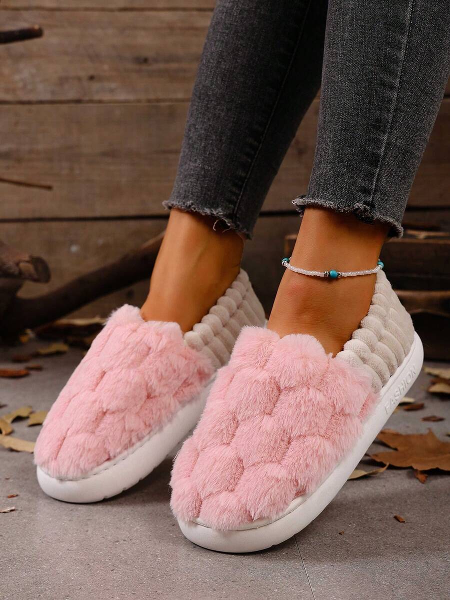 女士粉色新款时尚舒适圆头套脚拖鞋，轻便舒适，人造毛皮内衬，适合秋冬季室内休闲穿着，毛茸茸的拖鞋