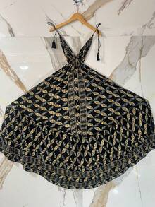 Dress - Black and Gold - View 2