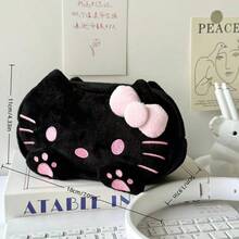 Sanrio 1 pieza Bolsa de almacenamiento de peluche, con diseño de gato lindo y de dibujos animados, gran capacidad, alto nivel de apariencia, ideal para guardar cosméticos, brochas de maquillaje y bolígrafos. Es adecuado para salir a jugar y es imprescindible para viajes de ocio. Es un regalo perfecto para Navidad, Acción de Gracias y cumpleaños para dar a familiares y amigos.