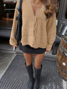 FOR BEAUTY 复古V领系带长袖针织开衫，时尚简约百搭，宽松版型毛衣外套，女士秋季必备，圣诞节和新年必备单品 - 中杏 - 查看 4