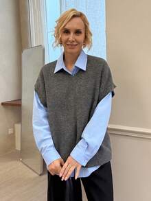 Livesso 1pc V Neck Solid Casual Sweater Vest For Autumn And Winter - Grey - View 4