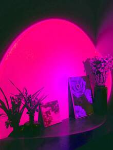 1个16色变色USB供电日落投影灯，带遥控器，USB供电，4种日出/日落模式，LED夜灯投影仪，适用于摄影/自拍派对、家居、客厅、卧室、露营、婚礼、装饰，也可作为礼物送给朋友。 - 彩色 - 查看 5