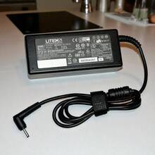 DEMTECH Cargador de corriente compatible para laptop con aguja de 3.0 * 1.1 mm, salida de 19V 3.42A y 19V 1.8A, diseño ligero y compacto para computadora portátil, adaptador de energía universal con entrada AC 100-240V, voltaje estable para notebooks, ultrabooks, netbooks y equipos electrónicos, conector fino tipo aguja de 3.0 * 1.1 mm de alta compatibilidad, ideal como reemplazo de adaptadores dañados o extraviados, fácil de transportar en viajes, uso en oficina o en el hogar, rendimiento confiable y duradero, compatible con múltiples modelos de laptops que utilicen entrada de 19V con conector de 3.0 * 1.1 mm, práctico para profesionales, estudiantes, trabajadores y usuarios en general que requieren un suministro de energía estable y eficiente en su equipo portátil, producto indispensable como accesorio de cómputo para mantener tu dispositivo siempre cargado y en funcionamiento. - Tipo de Enchufe B Japonés (100V) - Ver 2