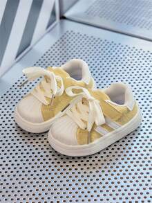 1 Pair Yellow Children's Casual Sports Shoes, Leather Upper Breathable Sneakers, Comfortable & Fashionable Hook And Loop Closure, Suitable For Kids All Seasons, Spring/Summer New Style - Yellow - View 1