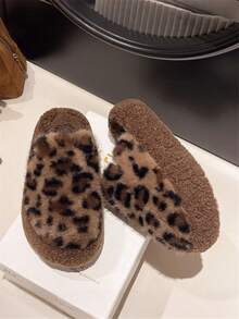 2025 Nuevas sandalias de mujer con suela gruesa y peluda, para usar en exteriores en otoño, primavera y verano, pantuflas esponjosas para interiores, sandalias de oficina de 4CM