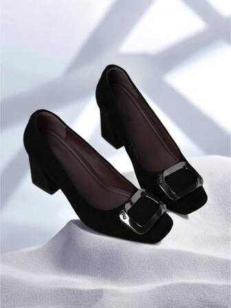 柔软仿皮时尚方扣绒面粗跟浅口鞋，尖头高跟鞋，舒适春秋新款