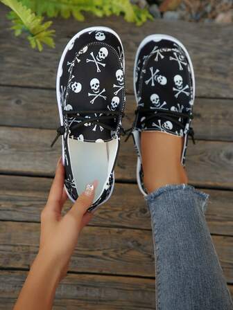 Zapatos de lona casuales para mujer con diseño de calavera y girasol azul para Halloween, transpirables y antideslizantes. Lona de unicolor, puntera redonda, cordones elásticos de fácil puesta y quitada, planos y atléticos, zapatos de trabajo ligeros