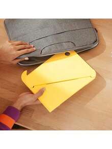 HERMAN MILLER Suport pentru laptop Oripura, pliabil, portabil, cu înălțime și unghi reglabile, pentru birou și călătorii, reglare convenabilă în mai multe unghiuri, stabil și durabil, capacitate maximă de greutate 2,8 kg, galben