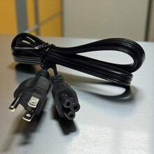 DEMTECH Kit de 3 piezas de cable de poder plano tipo trébol de 1 metro de longitud, soporta corriente de 6 A a 10 A y 7A-125V, ideal para conectar computadoras, monitores, impresoras, equipos electrónicos, dispositivos de oficina y entretenimiento en el hogar, oficina o estudio, fabricado con materiales resistentes y duraderos, diseño flexible y práctico que permite fácil manejo y transporte, compatible con múltiples equipos electrónicos que requieren conexión de 3 patas tipo trébol, kit completo de cables de alimentación confiables para uso diario, accesorios indispensables para mantener tus dispositivos siempre conectados y funcionando, solución eficiente y versátil para reemplazo de cables dañados o como repuesto adicional, excelente opción para profesionales, estudiantes y usuarios que buscan organizar y mantener sus equipos con energía constante, práctica alternativa para conexión de dispositivos electrónicos de distintas marcas y modelos. - Ver 2