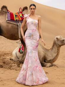 Faeriesty 这款奢华柔和色调的露肩美人鱼闪亮晚礼服，饰有精致的3D立体花卉贴花，修身鱼尾廓形和轻盈的薄纱细节，是婚礼招待会、正式晚宴、高端晚宴和红毯活动的理想之选，尽显优雅气质。 - 淺粉色 - 查看 5